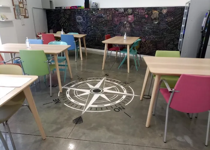 Avoa Regina Hostel