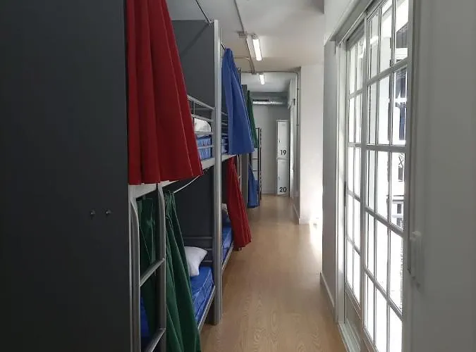 Hostel Avoa Regina *