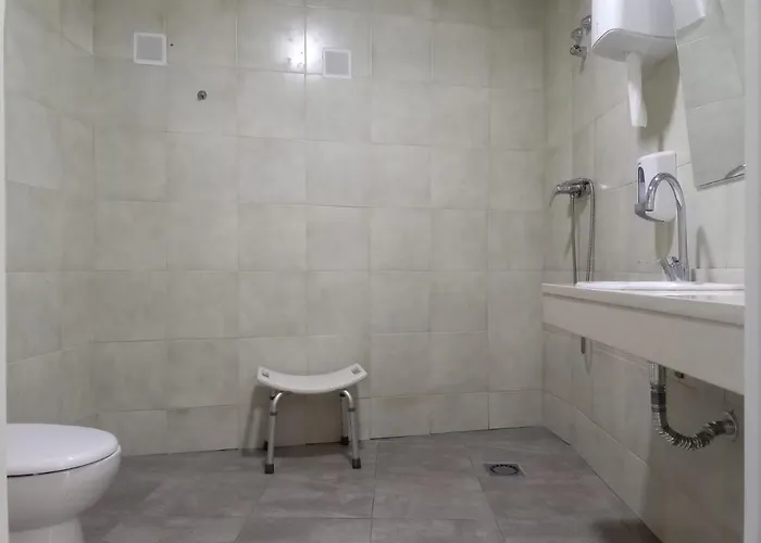 Avoa Regina * Redondela